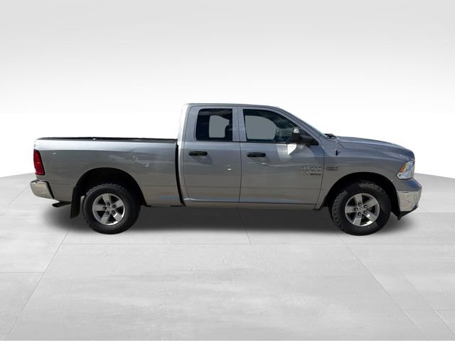 Used 2022 RAM 1500 Classic SLT w/ Trailer Tow Group AWD/4WD image 2