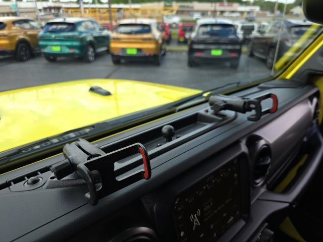 Used 2023 Jeep Gladiator Sport AWD/4WD image 26