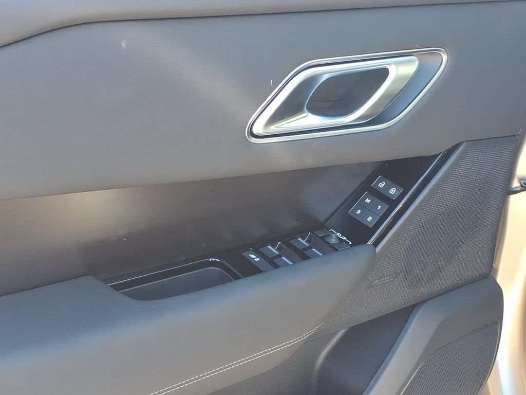 New 2026 Land Rover Range Rover Velar Belgravia AWD/4WD image 11