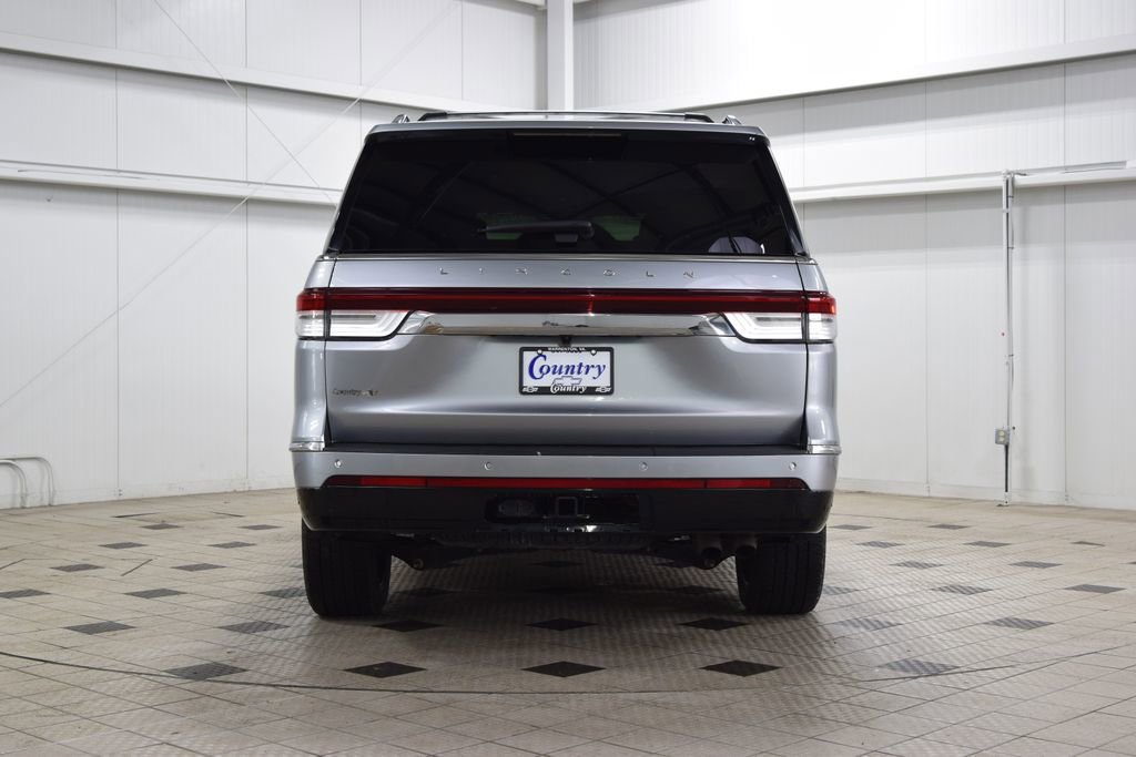 Used 2022 Lincoln Navigator Reserve AWD/4WD image 7