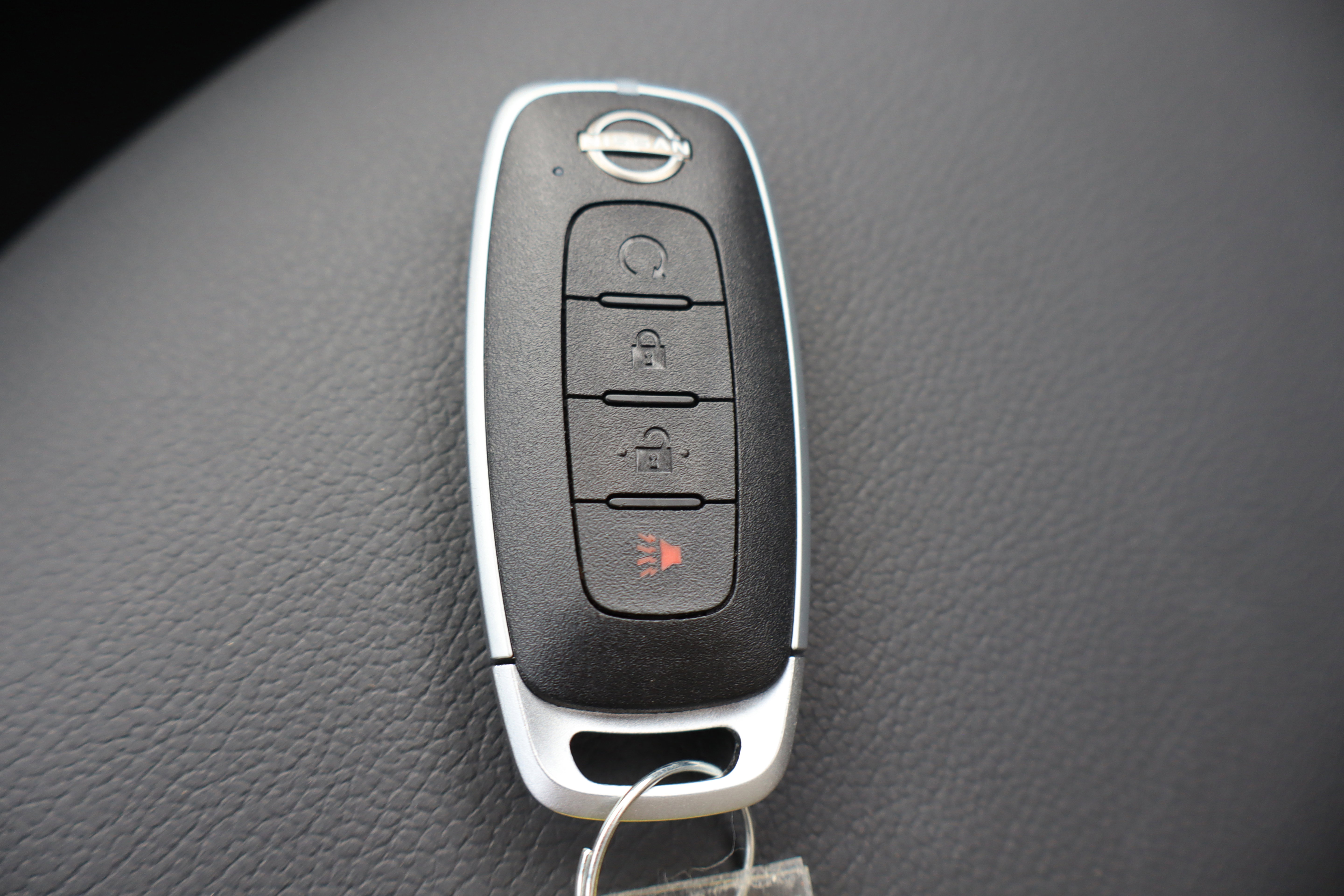 Used 2023 Nissan Kicks SR w/ SR Premium Package image 26