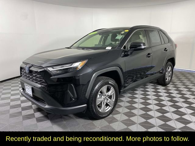 Used 2023 Toyota RAV4 XLE w/ Convenience Package AWD/4WD image 4