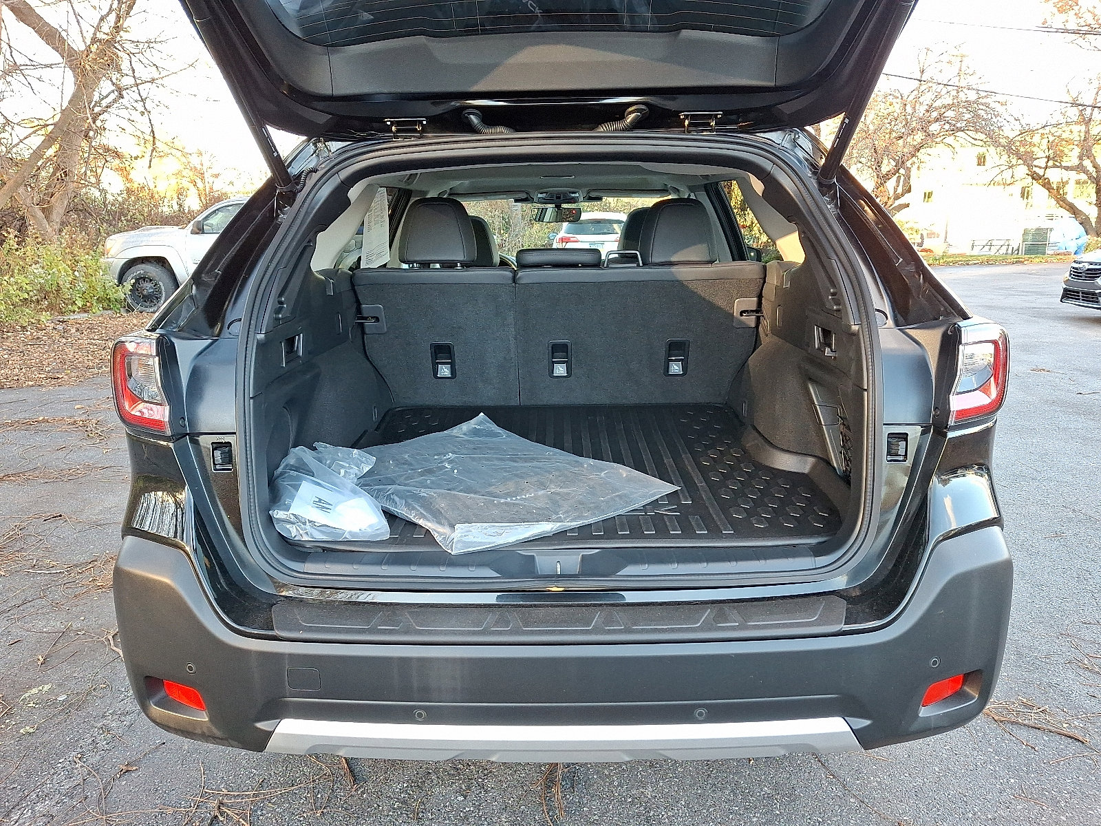 Certified 2025 Subaru Outback Limited image 40