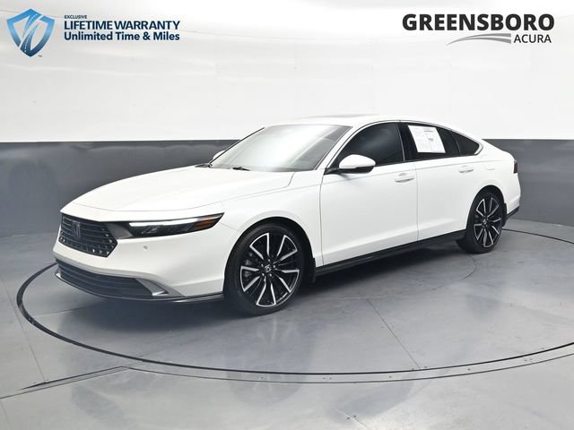Used 2025 Honda Accord Touring image 11