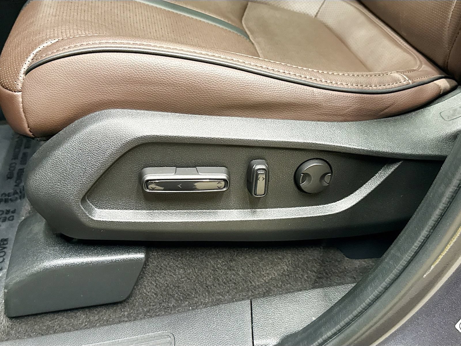 Used 2023 Honda Pilot Elite image 21