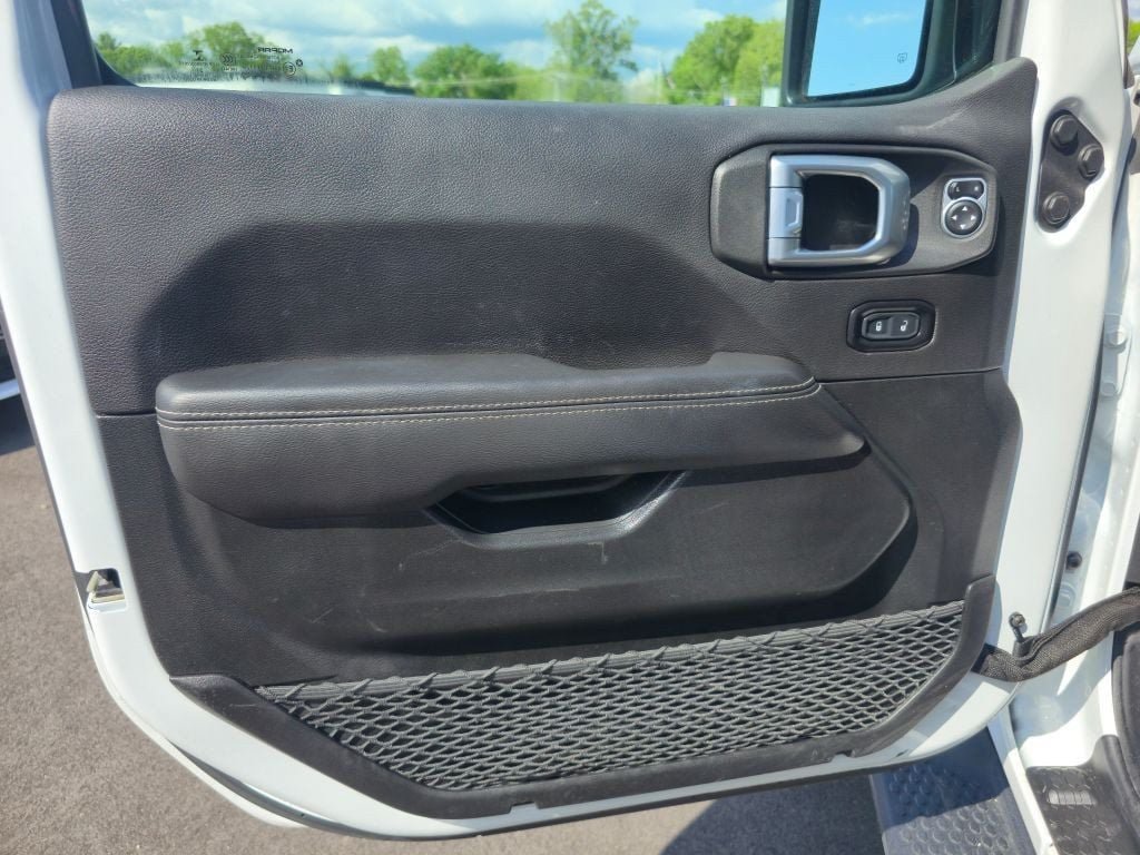 Used 2021 Jeep Wrangler Unlimited Rubicon 4xe w/ Steel Bumper Group AWD/4WD image 11