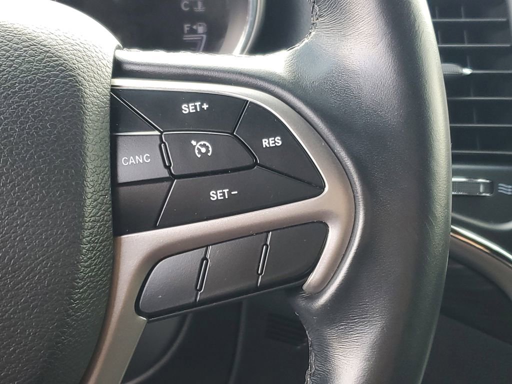 Used 2021 Jeep Grand Cherokee Laredo AWD/4WD image 17
