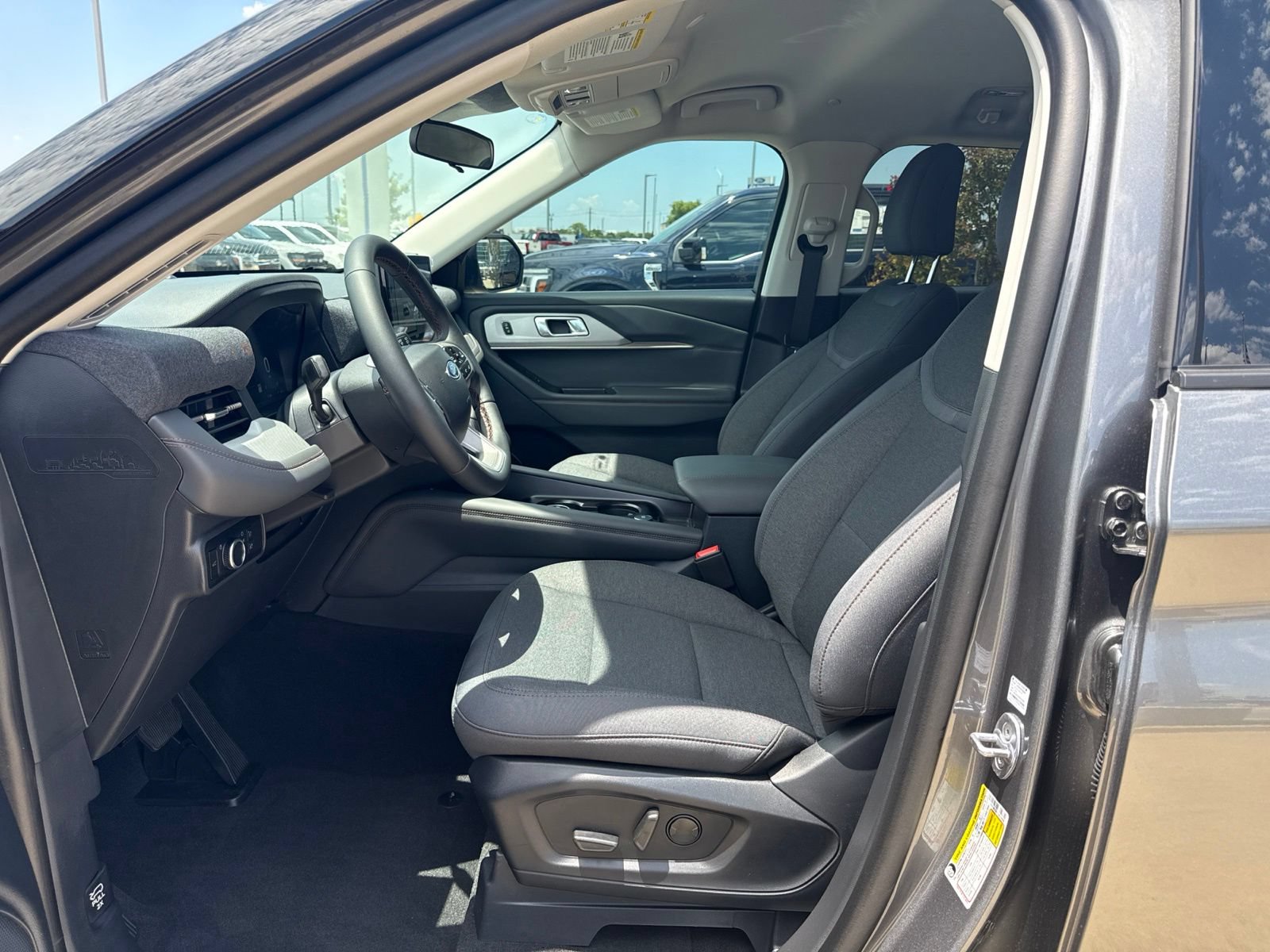 New 2026 Ford Explorer Active RWD image 17
