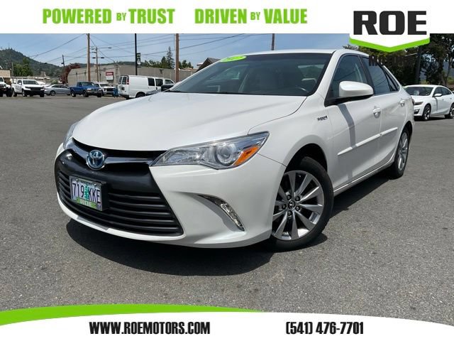 Used 2017 Toyota Camry XLE w/ Moonroof Package