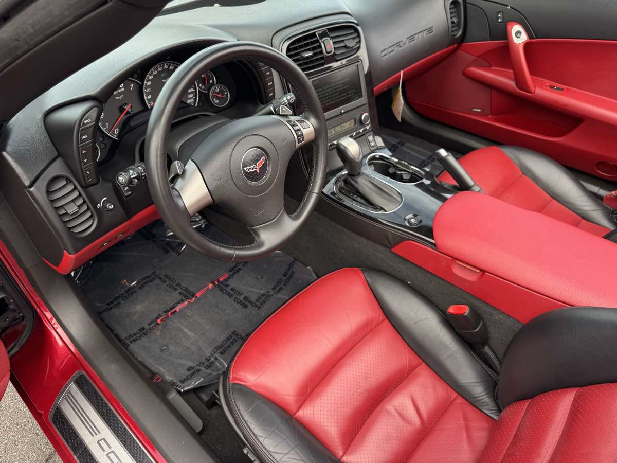 Used 2008 Chevrolet Corvette Convertible w/ Preferred Equipment Group RWD image 19
