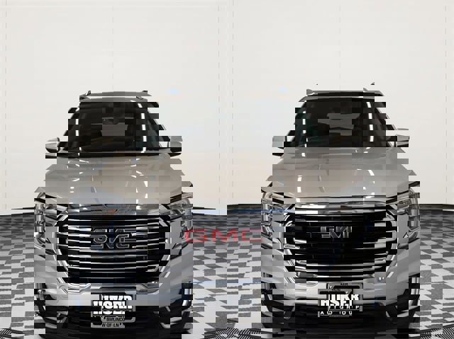 Used 2022 GMC Terrain SLT image 3