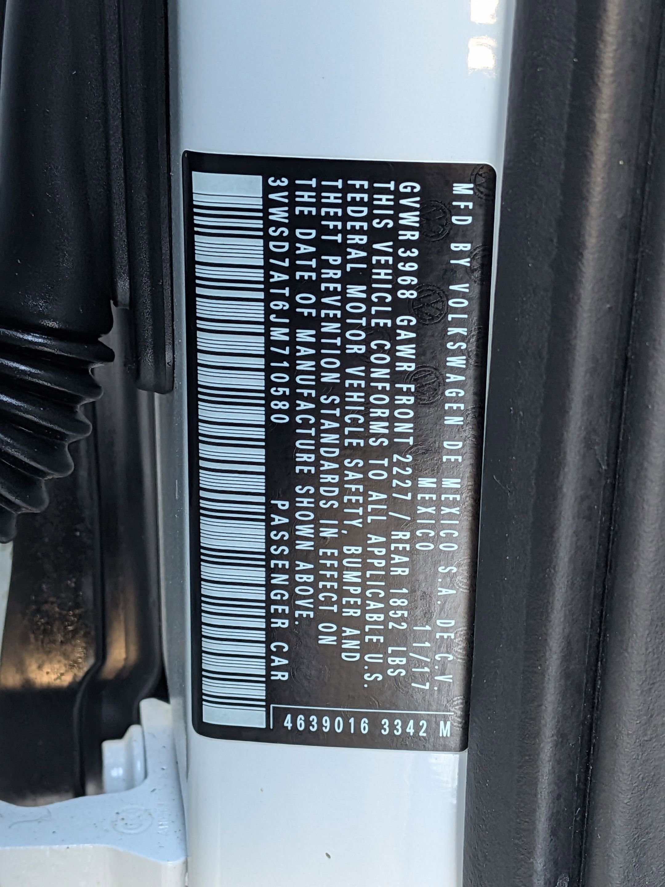 Used 2018 Volkswagen Beetle 2.0T Dune image 29