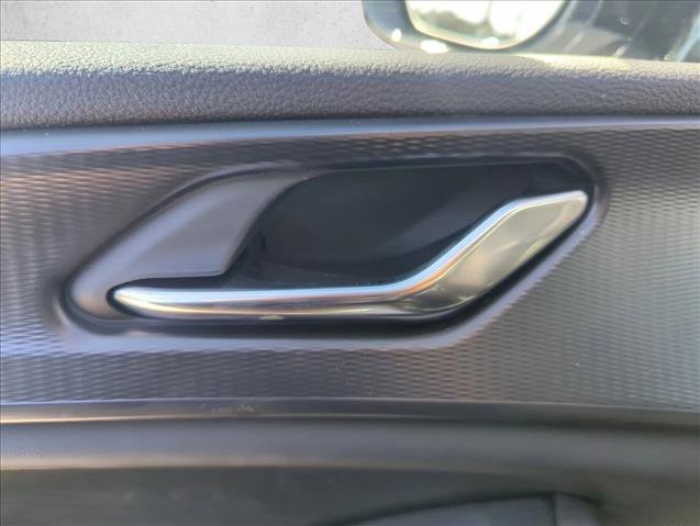 New 2025 Jeep Grand Cherokee Altitude image 18