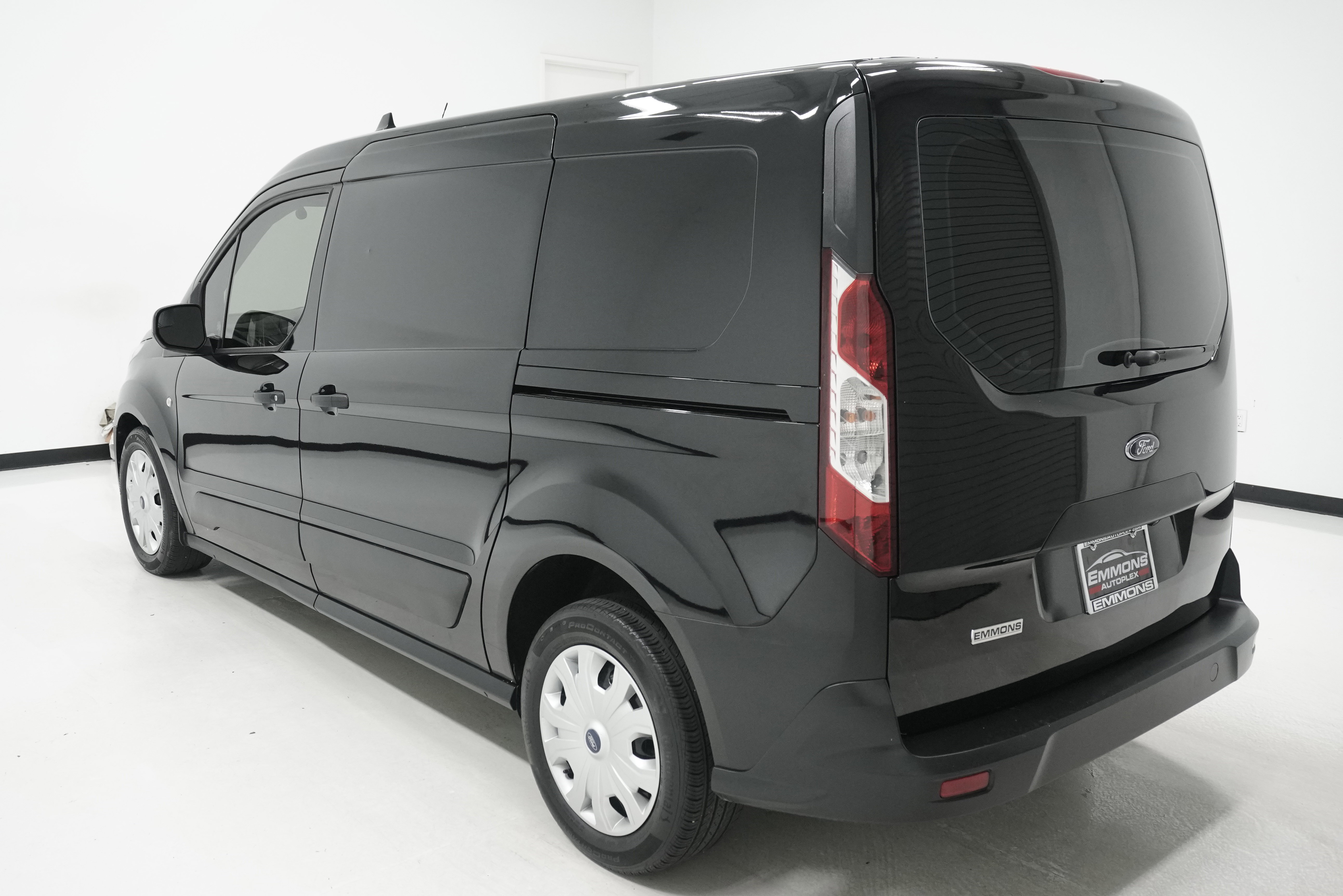 Used 2023 Ford Transit Connect XL image 5