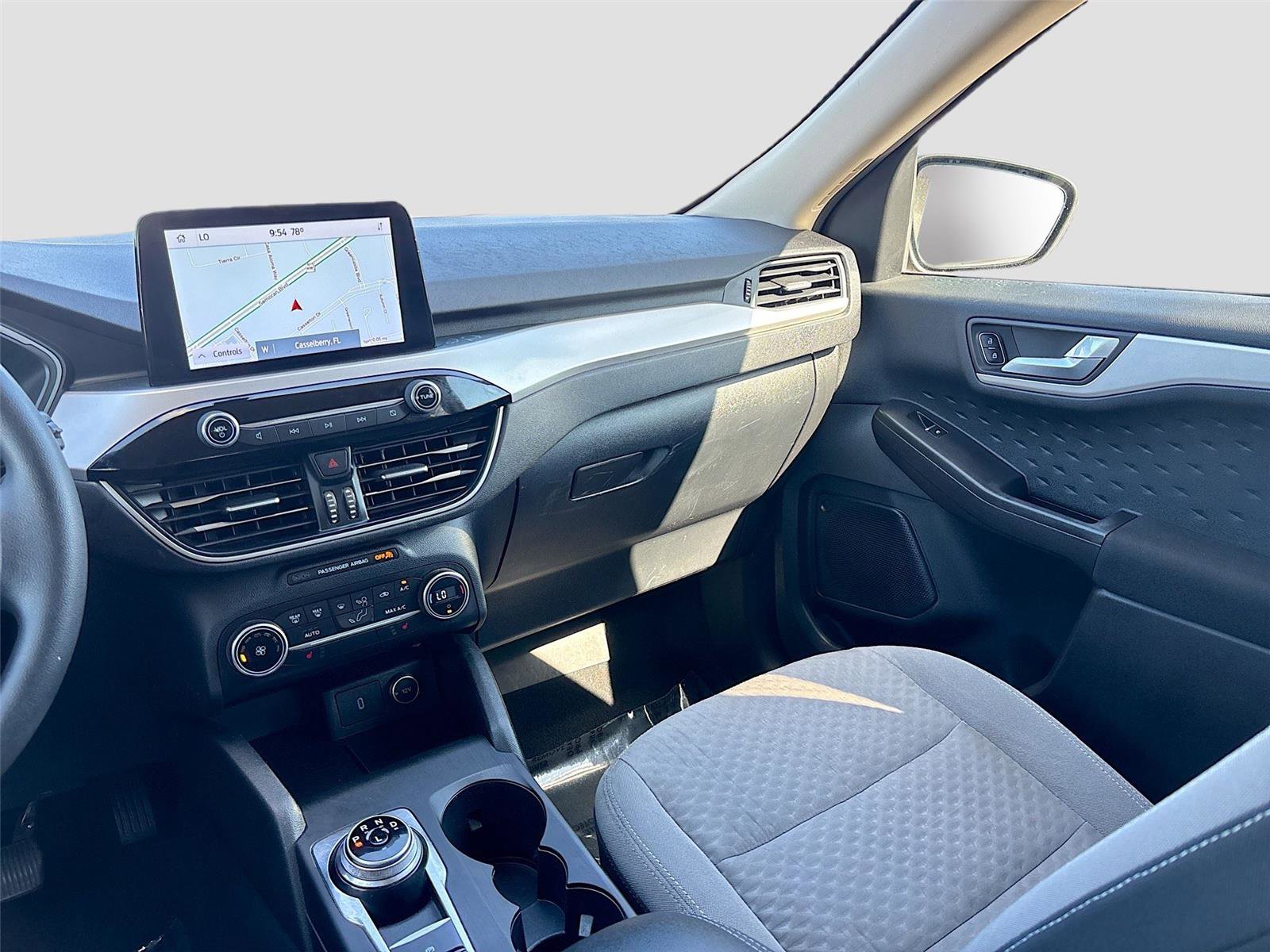 Used 2020 Ford Escape SE image 23