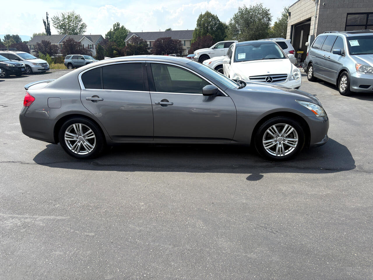 Used 2012 INFINITI G37 x w/ Premium Pkg image 5
