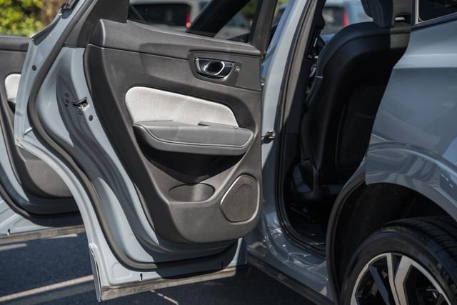 Certified 2022 Volvo XC60 T8 R-Design w/ Advanced Package image 35