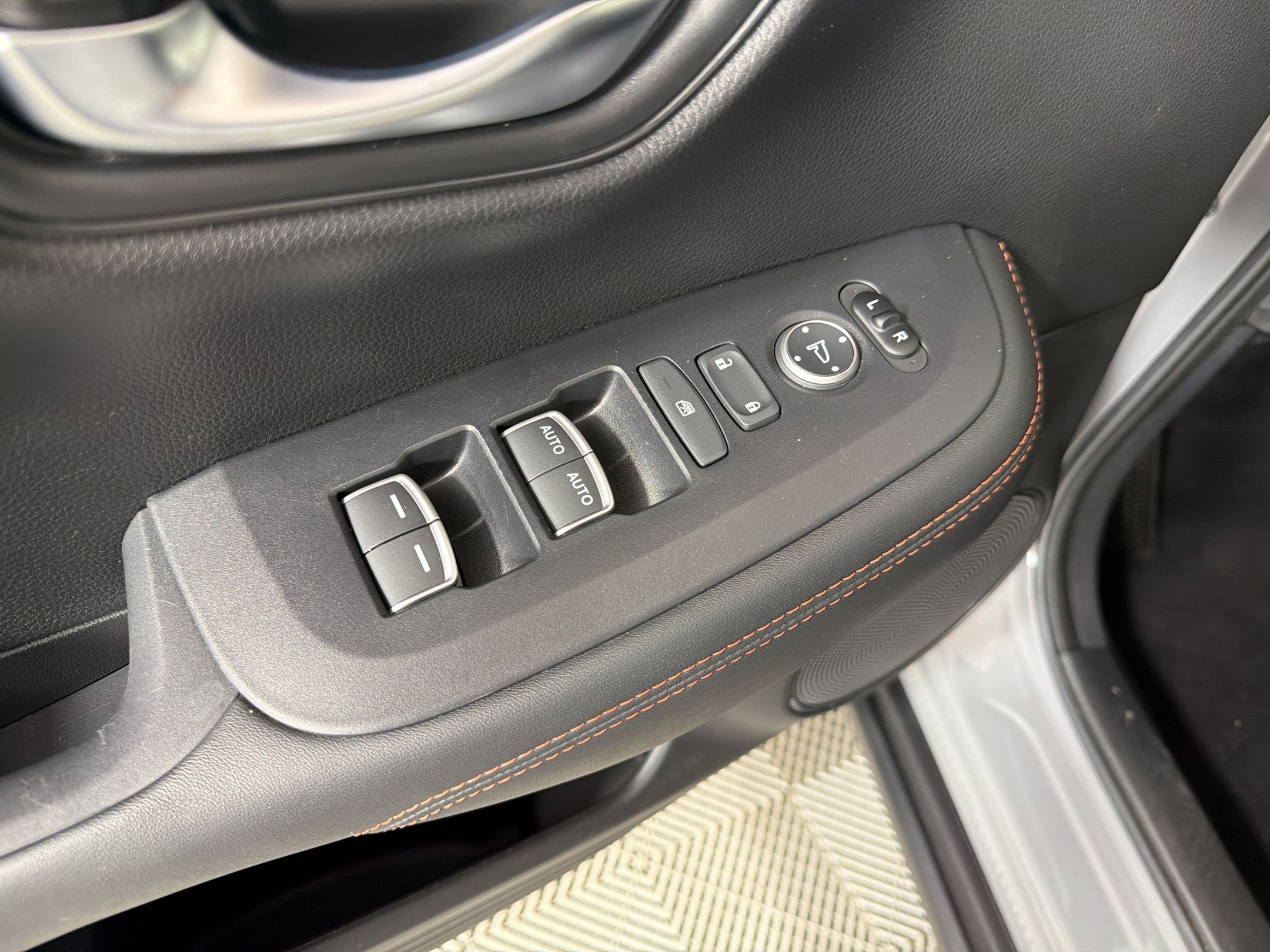 Used 2024 Honda HR-V Sport image 27