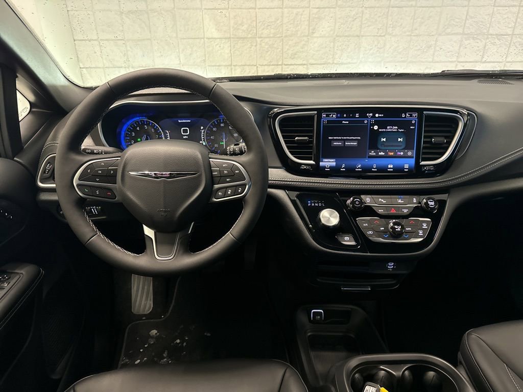 New 2026 Chrysler Pacifica Select image 24