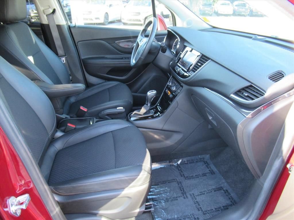 Used 2022 Buick Encore Preferred w/ Safety Package FWD image 9