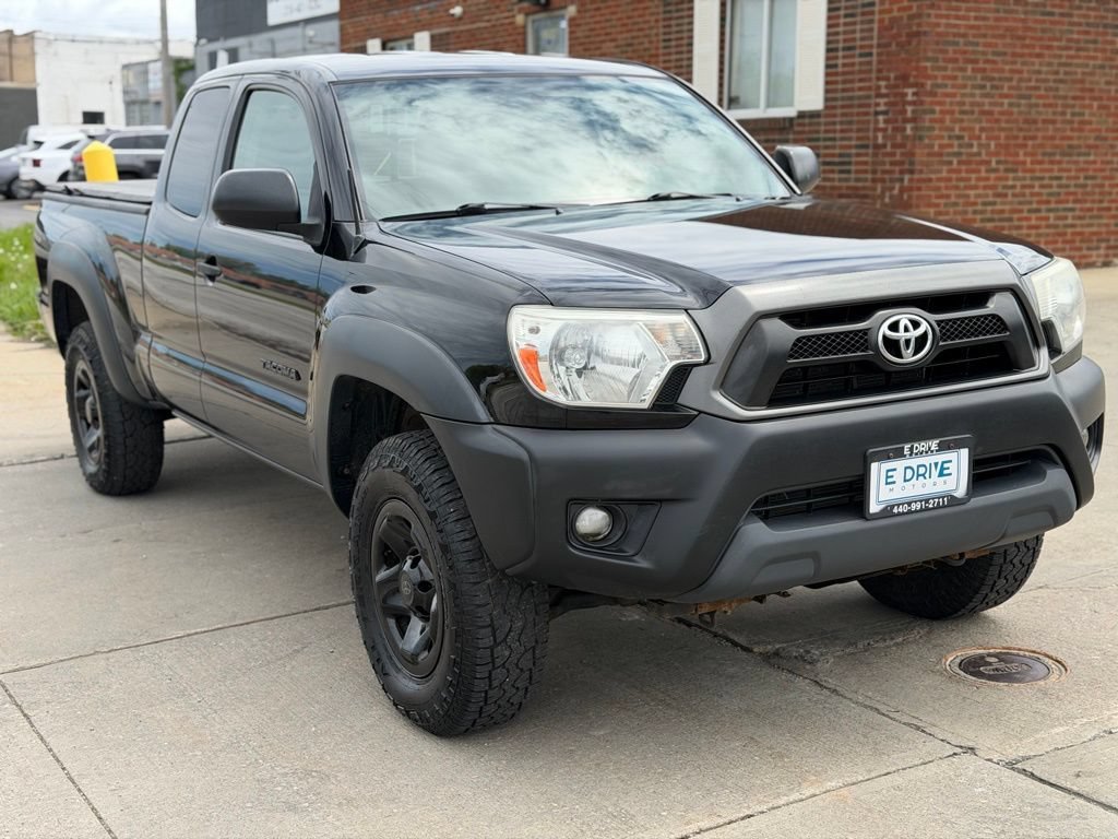 Used 2012 Toyota Tacoma 4x4 Access Cab w/ Convenience Pkg image 3