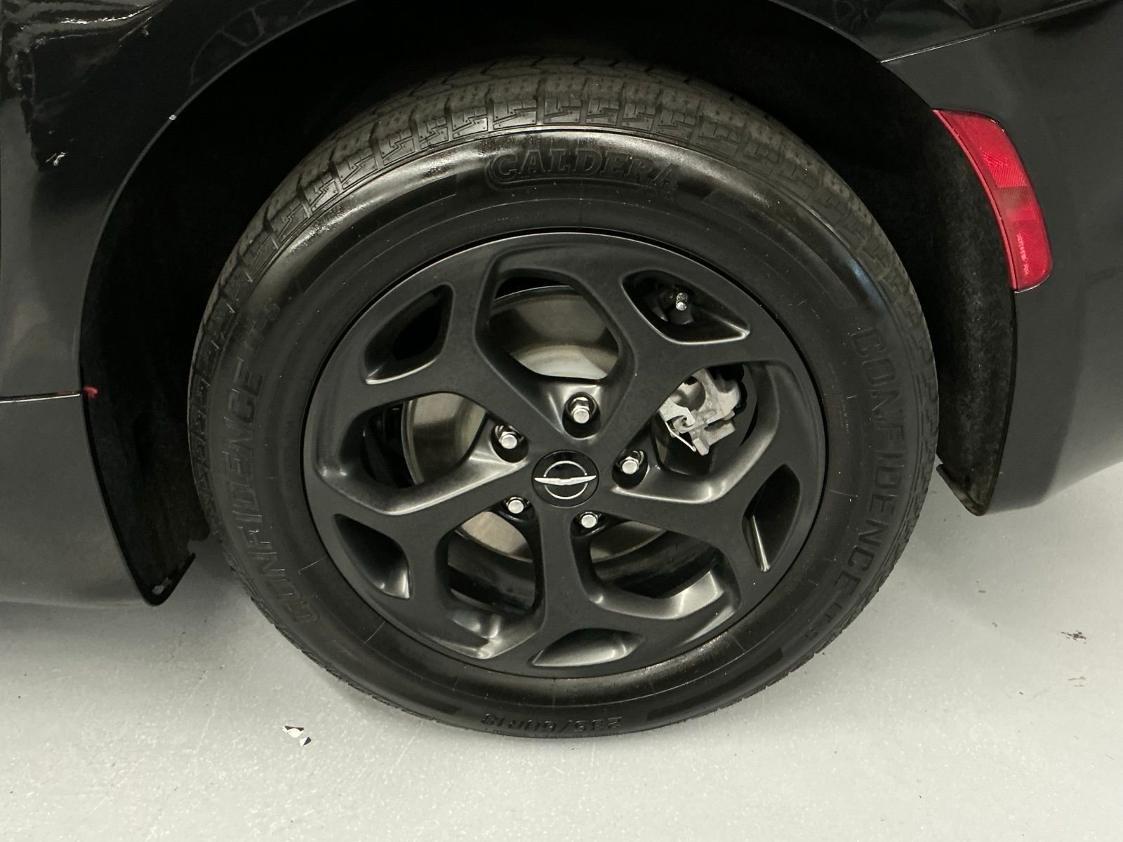 Used 2023 Chrysler Pacifica Touring-L w/ S Appearance Package image 30