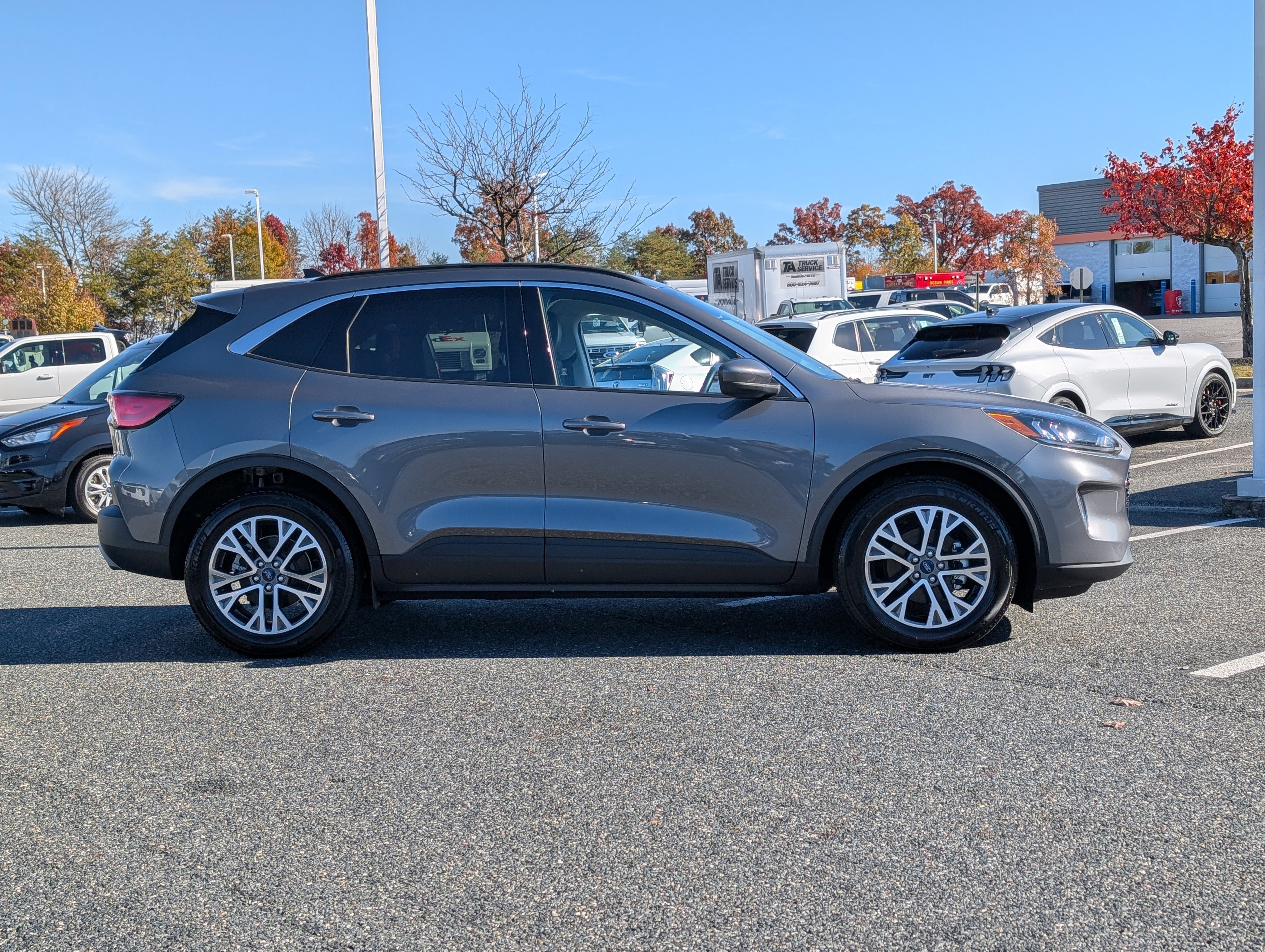 Certified 2021 Ford Escape SEL image 2