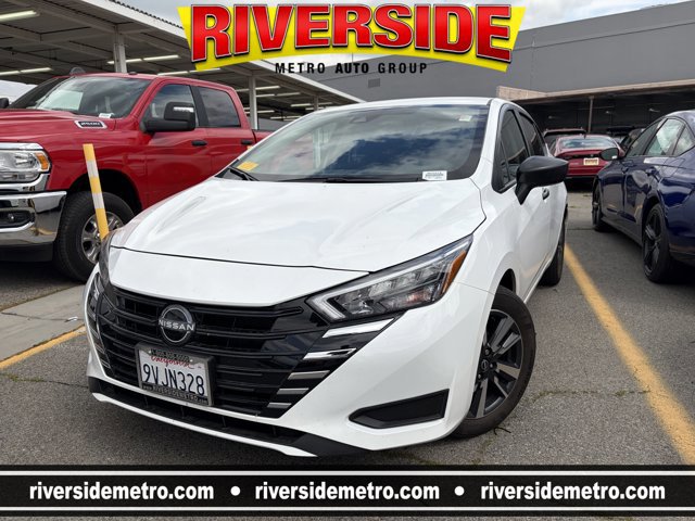 Certified 2025 Nissan Versa S w/ S Plus Package FWD image 1