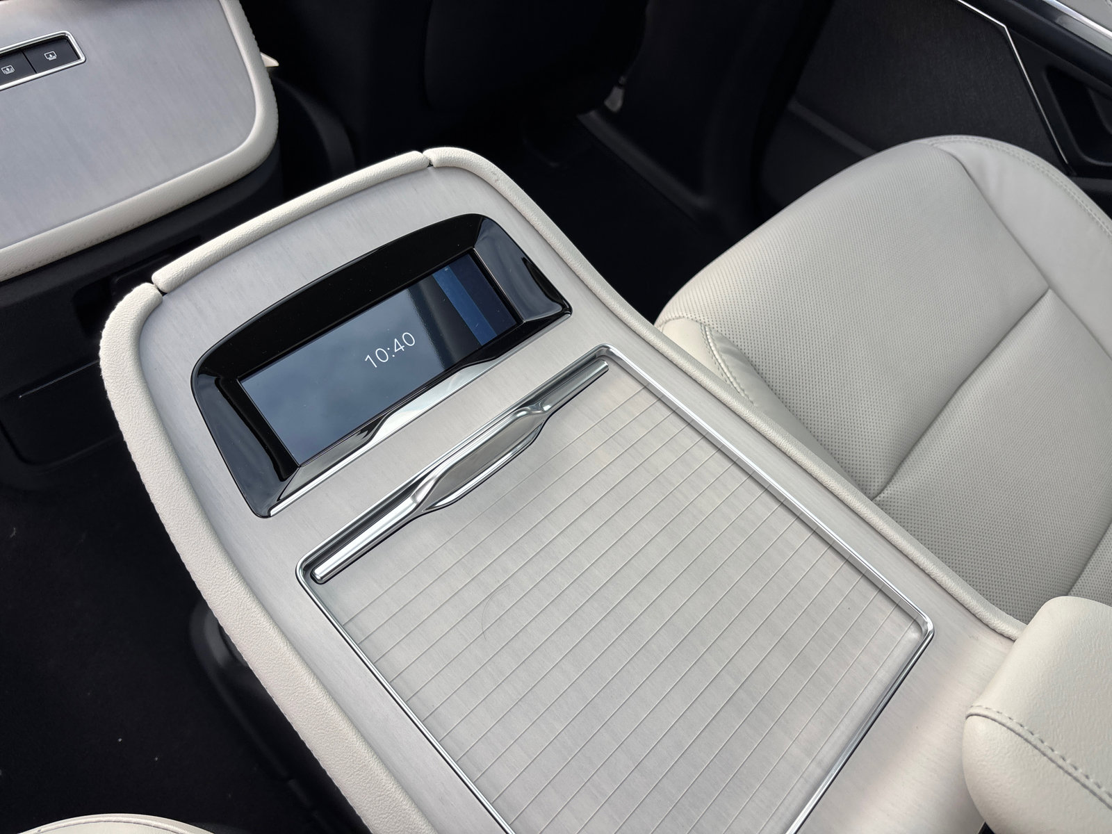 New 2025 Lincoln Navigator L Reserve image 34