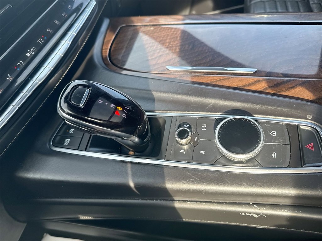 Used 2022 Cadillac Escalade ESV Premium Luxury Platinum image 23