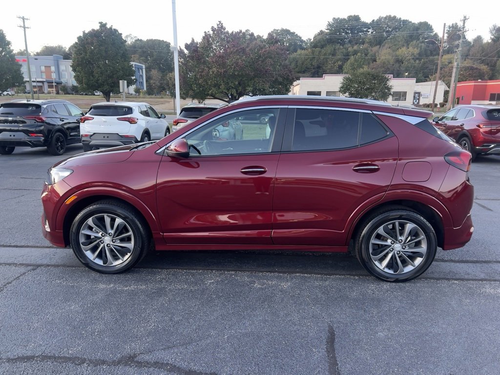 Used 2023 Buick Encore GX Select w/ Sport Touring Package image 4