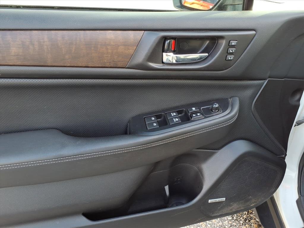 Used 2017 Subaru Outback 2.5i Limited image 16