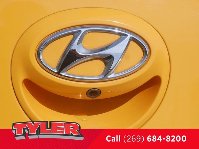 Used 2017 Hyundai Veloster Value Edition FWD image 15