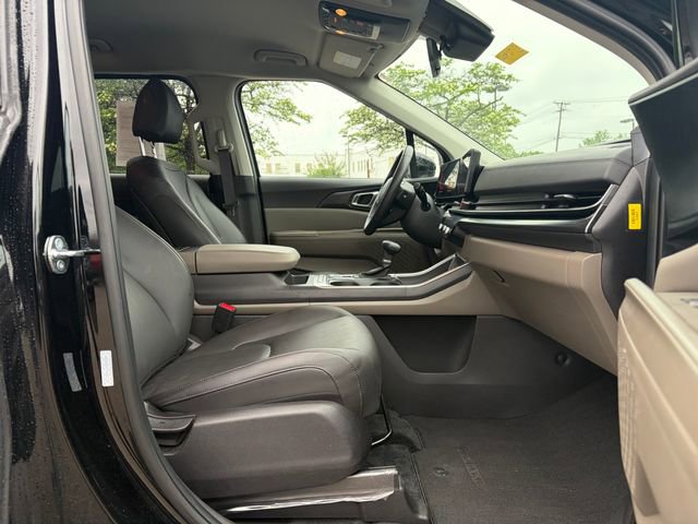 Certified 2026 Kia Carnival FWD image 23