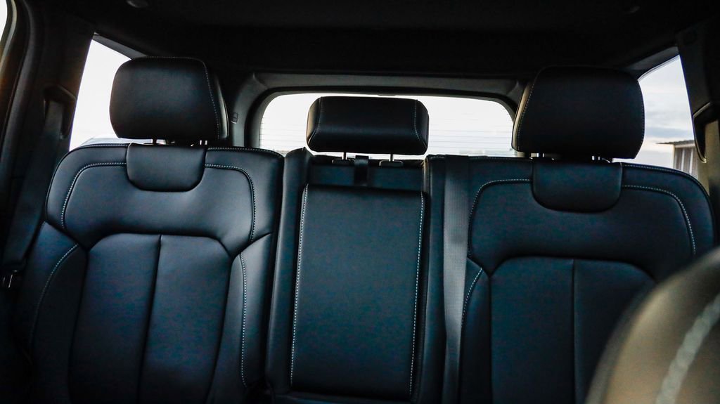 New 2025 Jeep Grand Cherokee Limited w/ Black Appearance Package image 29