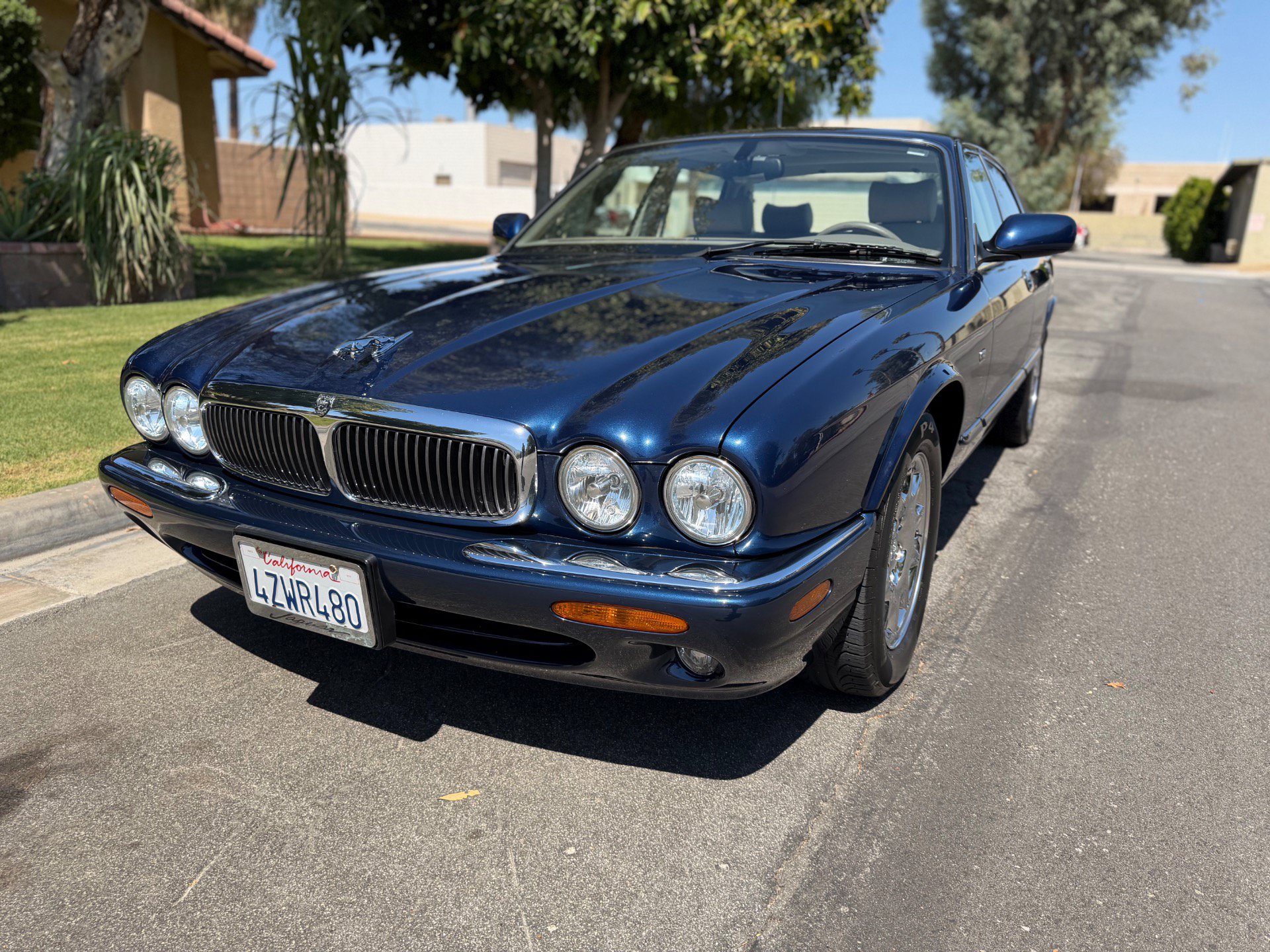 Used 2000 Jaguar XJ8 RWD image 7