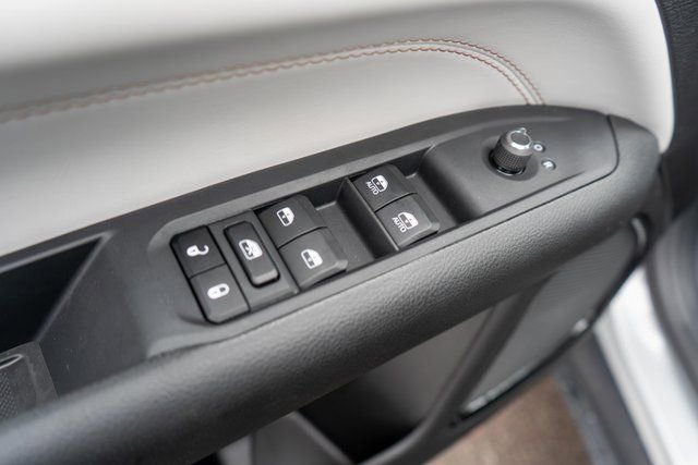 New 2026 Jeep Compass Limited image 12