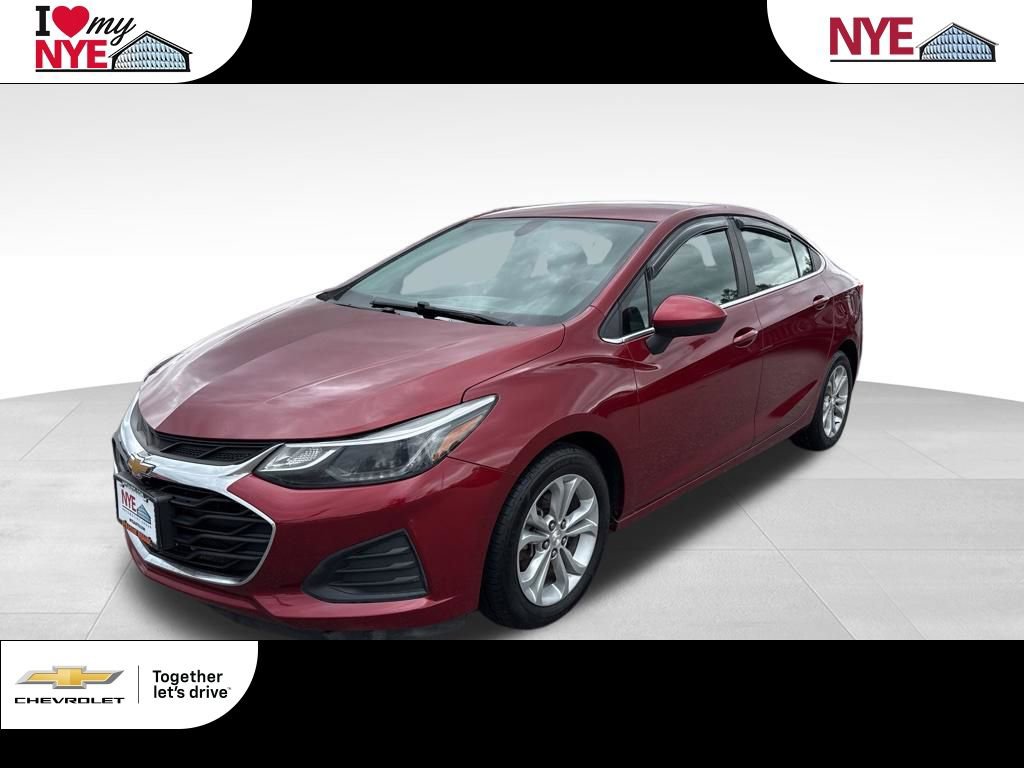 Used 2019 Chevrolet Cruze LT w/ Convenience Package FWD image 1