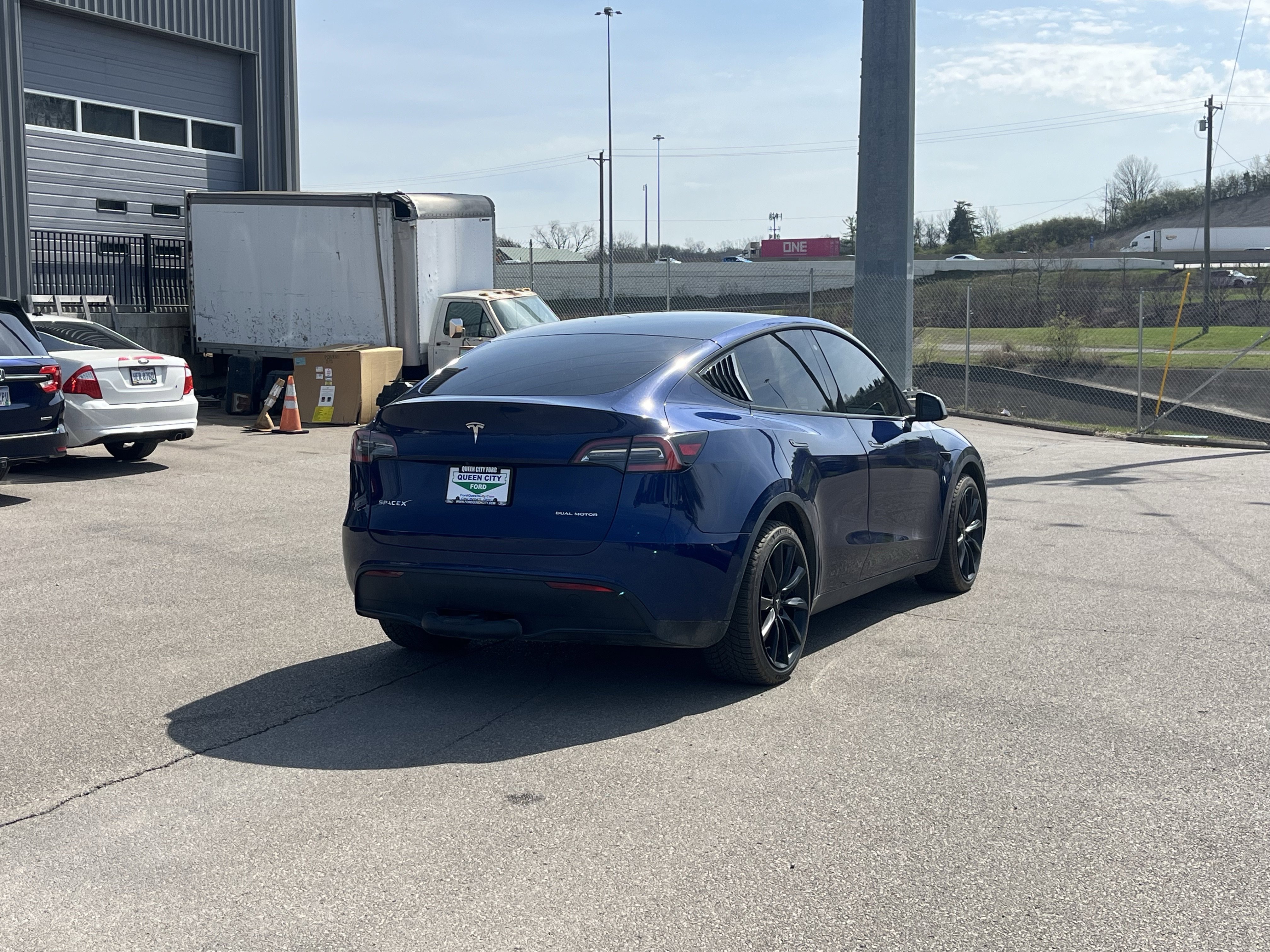 Used 2021 Tesla Model Y Long Range image 7