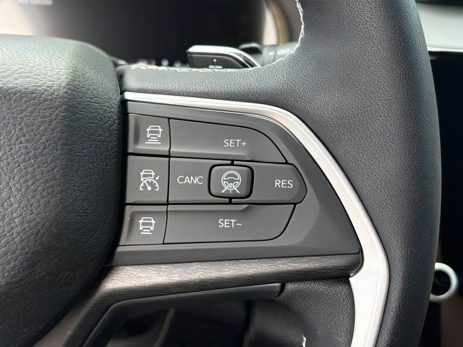 New 2026 Jeep Grand Cherokee Altitude RWD image 21