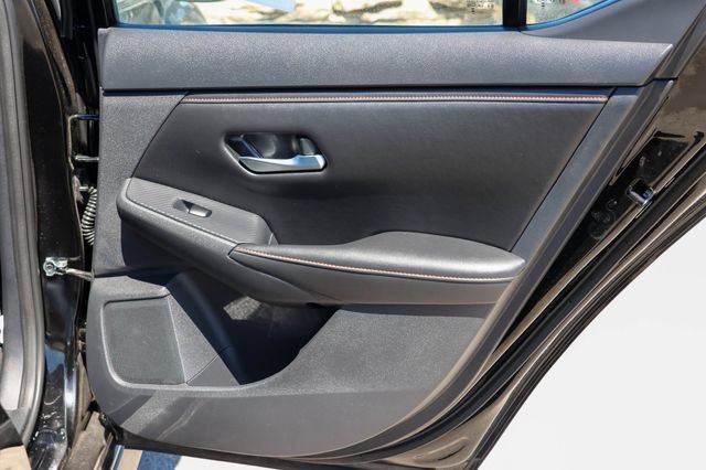 Used 2024 Nissan Sentra SR w/ SR Premium Package FWD image 16