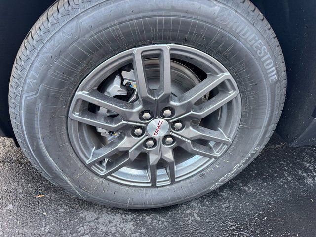 New 2026 GMC Acadia Elevation image 7
