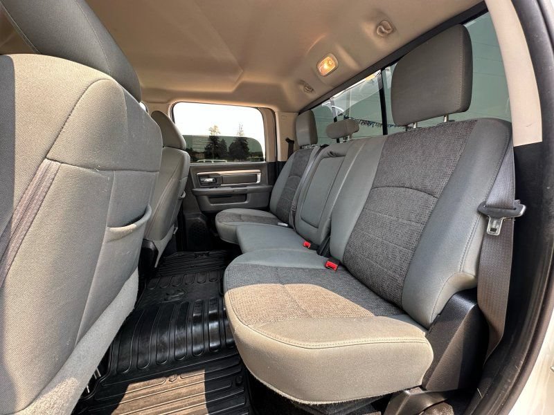 Used 2016 RAM 1500 SLT RWD image 15