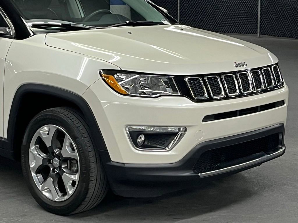 Used 2019 Jeep Compass Limited image 41