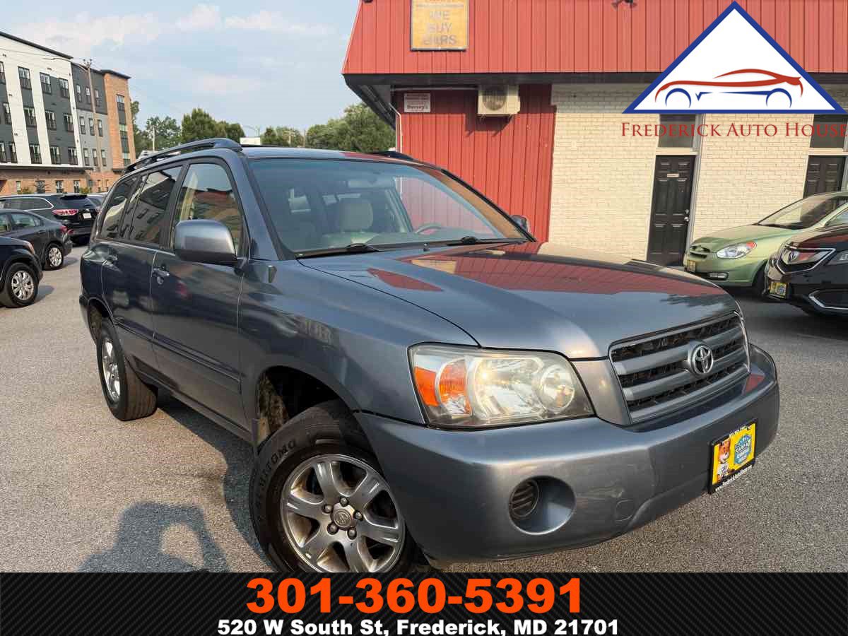 Used 2005 Toyota Highlander 2WD V6 w/ 3rd Row