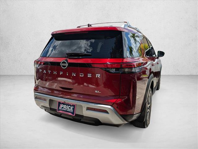 Used 2024 Nissan Pathfinder SL FWD image 5