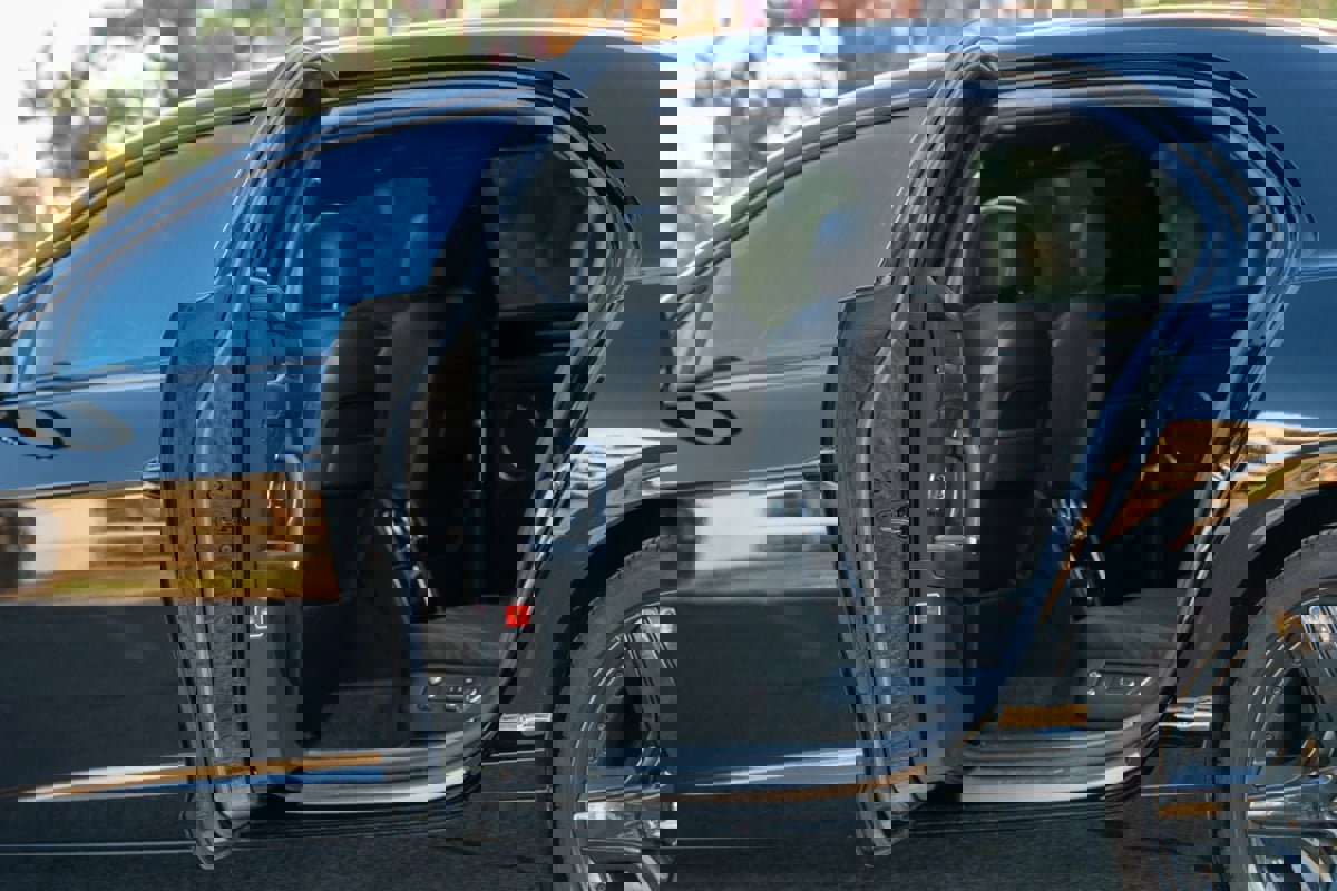 Used 2015 Bentley Flying Spur V8 image 68