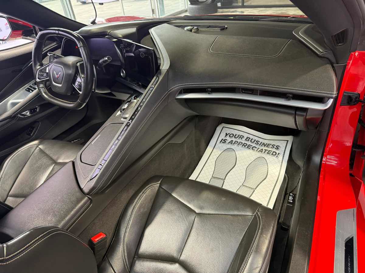Used 2022 Chevrolet Corvette Stingray Coupe w/ 1LT RWD image 27