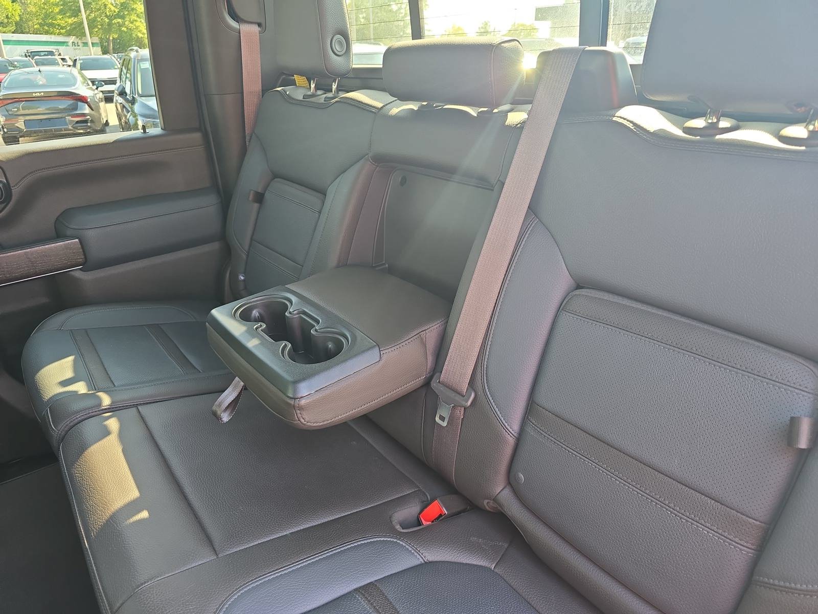 Used 2022 GMC Sierra 2500 Denali w/ Denali Ultimate Package AWD/4WD image 15