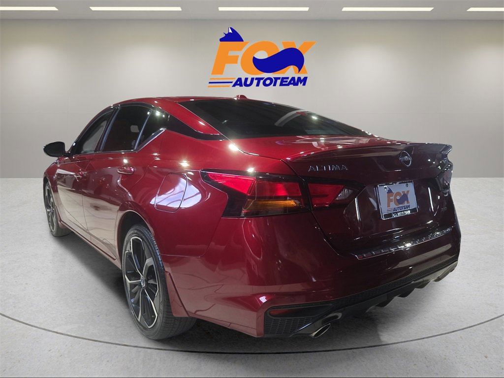 Used 2023 Nissan Altima 2.5 SR image 2